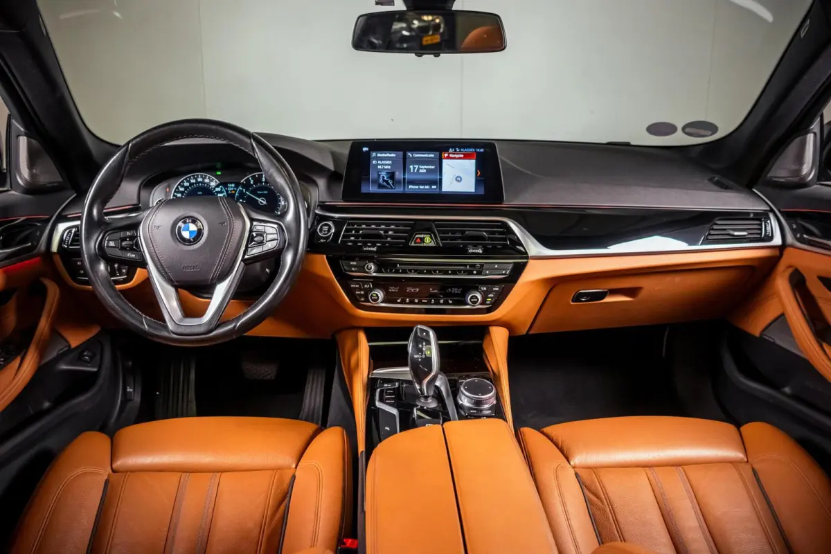 530i xDrive Luxury Line|Pano|4WS|Softclose|H&K|Keyless