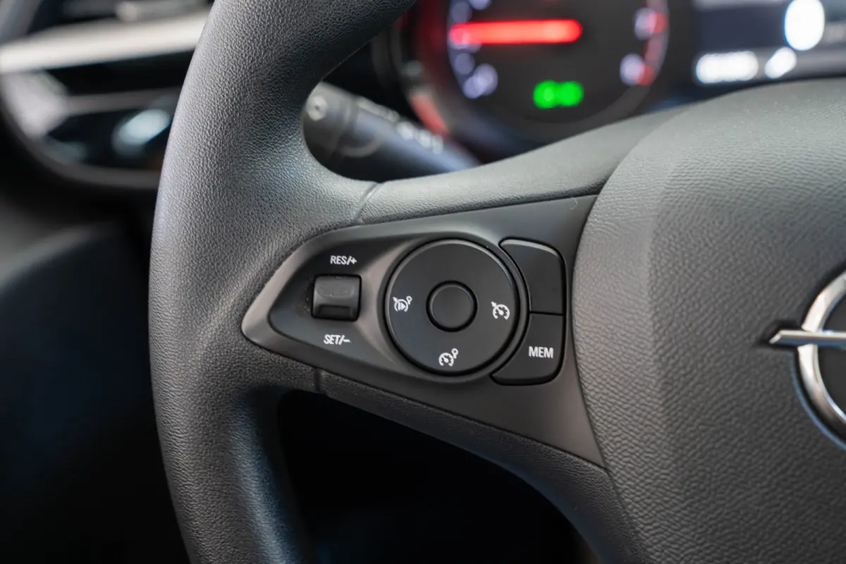 1.2 Edition | Apple Carplay & Android Auto | Lichtmetalen velgen | Cruise Controle | Elektrische Ramen | Bluetooth |