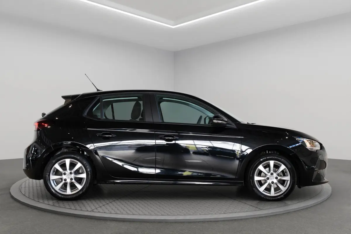 1.2 Edition | Apple Carplay & Android Auto | Lichtmetalen velgen | Cruise Controle | Elektrische Ramen | Bluetooth |