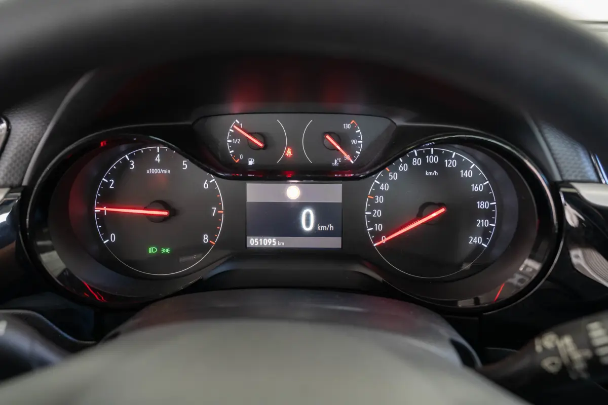 1.2 Edition | Apple Carplay & Android Auto | Lichtmetalen velgen | Cruise Controle | Elektrische Ramen | Bluetooth |
