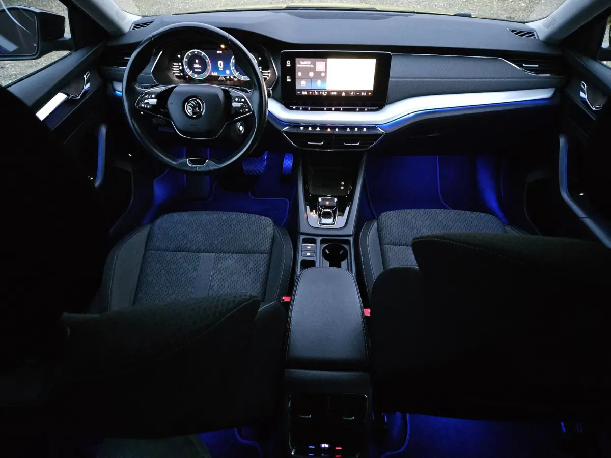 1.5 e-TSI Business Edition Plus Automaat/Virtuel/Led/Adapt.Cruise/Trekhaak/Camera/AppleCarplay/Stoelverwarming