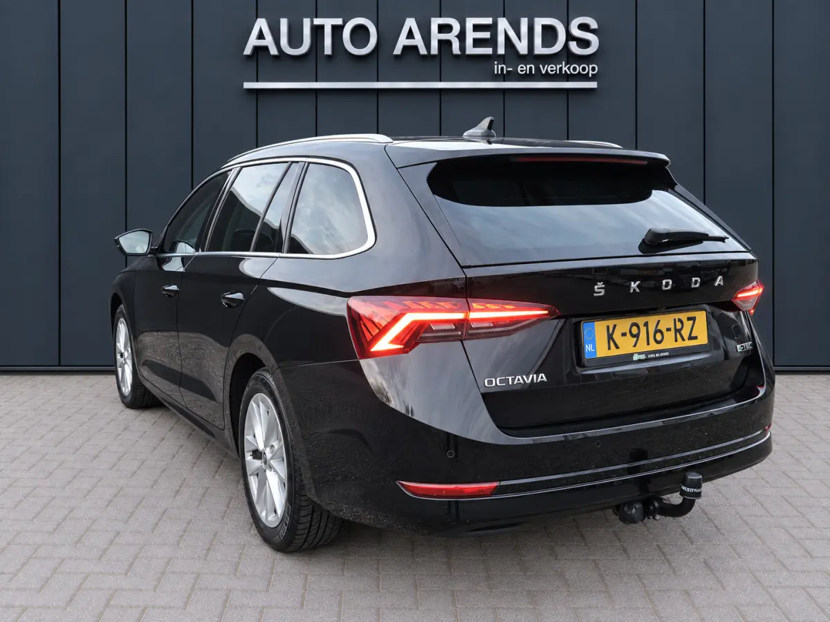 1.5 e-TSI Business Edition Plus Automaat/Virtuel/Led/Adapt.Cruise/Trekhaak/Camera/AppleCarplay/Stoelverwarming
