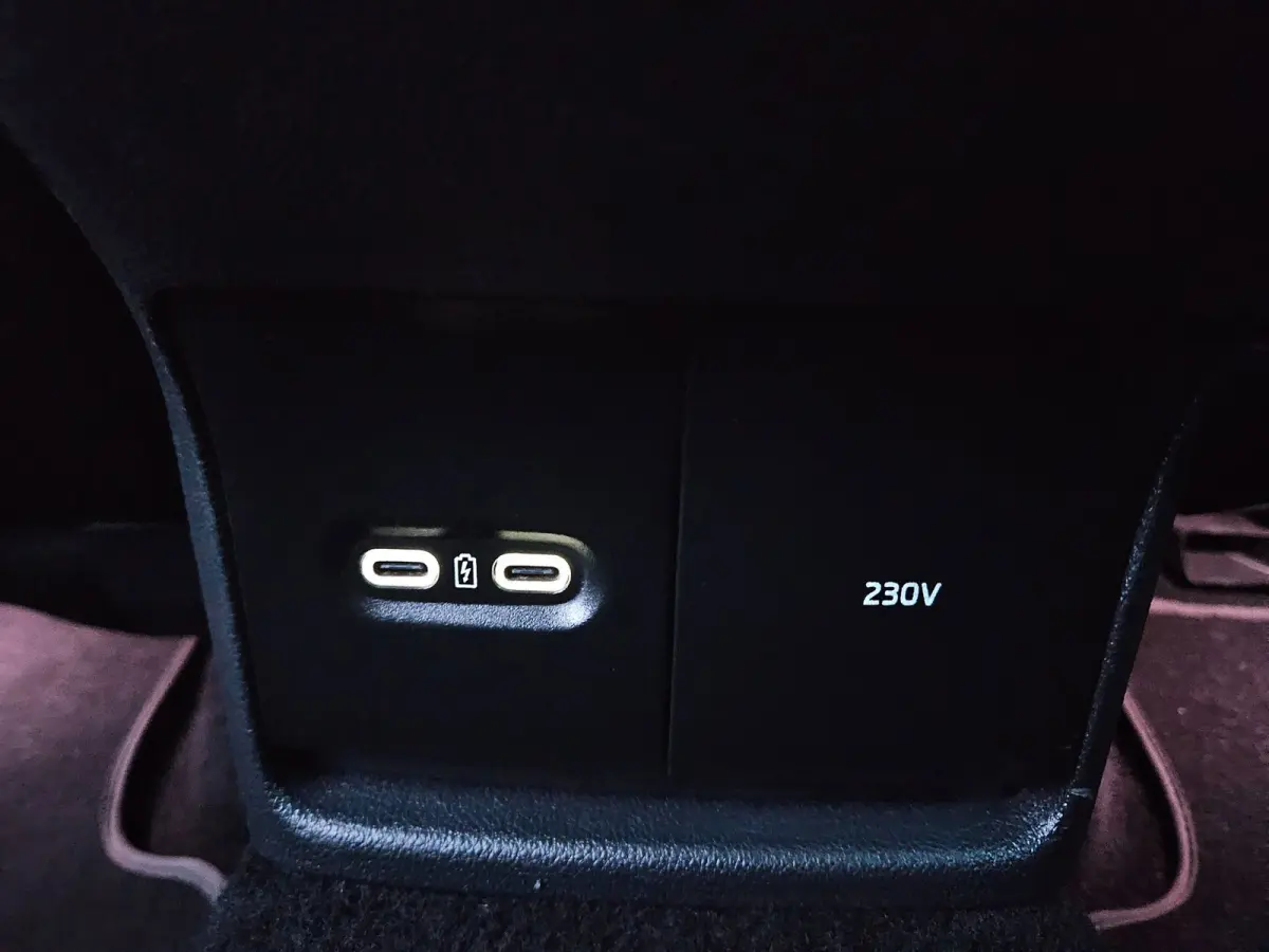 1.5 e-TSI Business Edition Plus Automaat/Virtuel/Led/Adapt.Cruise/Trekhaak/Camera/AppleCarplay/Stoelverwarming