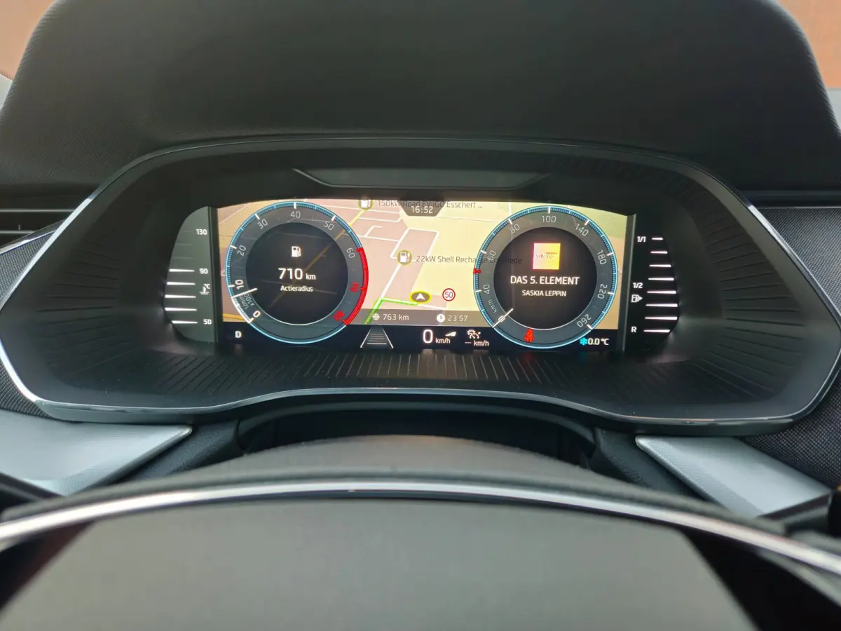 1.5 e-TSI Business Edition Plus Automaat/Virtuel/Led/Adapt.Cruise/Trekhaak/Camera/AppleCarplay/Stoelverwarming