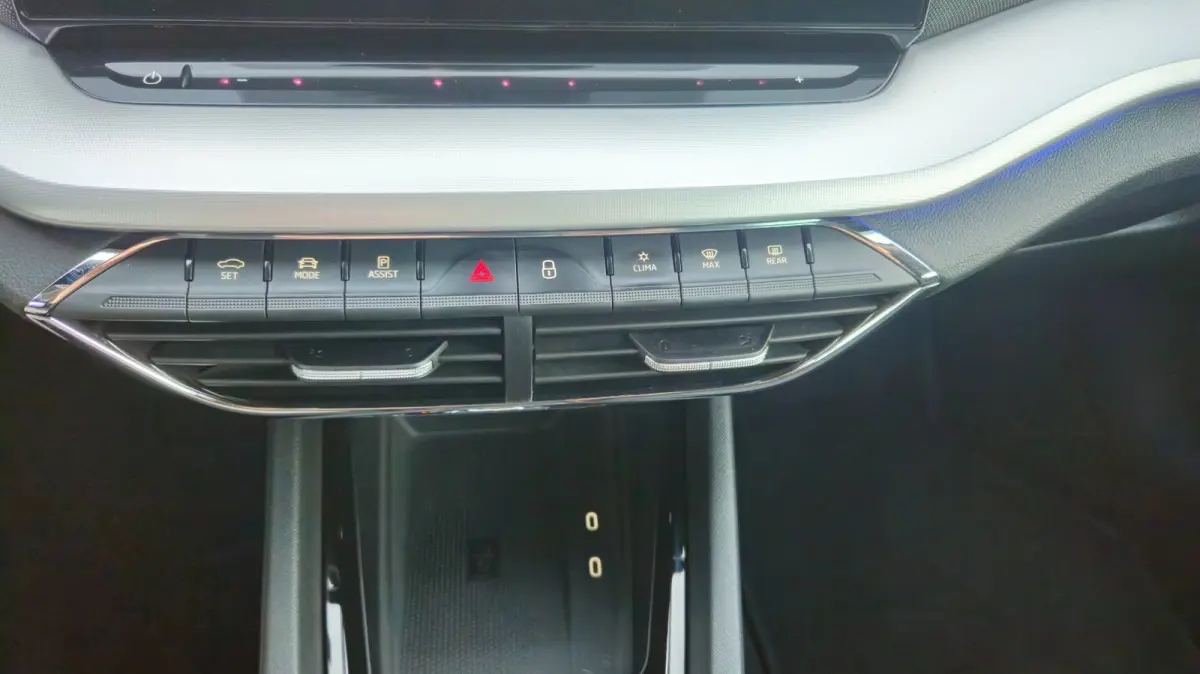 1.5 e-TSI Business Edition Plus Automaat/Virtuel/Led/Adapt.Cruise/Trekhaak/Camera/AppleCarplay/Stoelverwarming