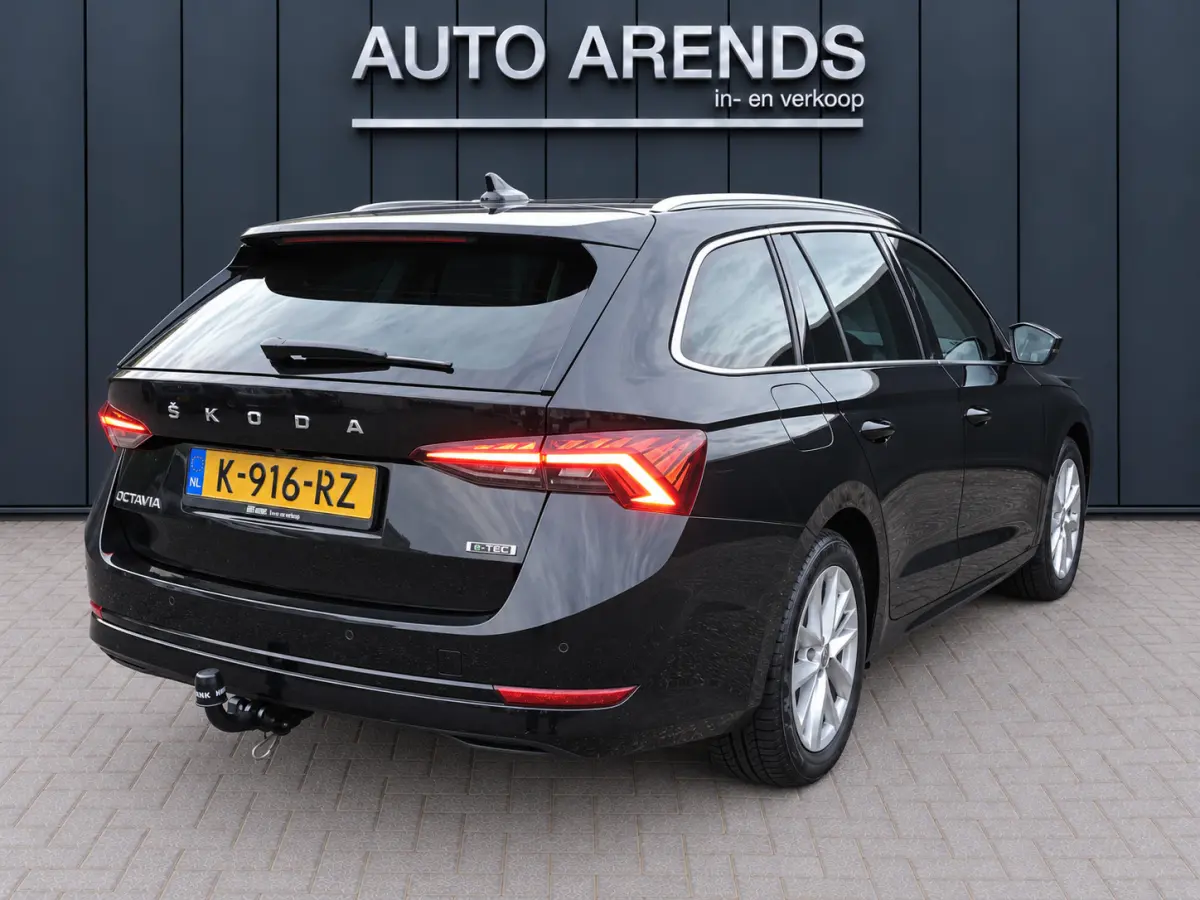 1.5 e-TSI Business Edition Plus Automaat/Virtuel/Led/Adapt.Cruise/Trekhaak/Camera/AppleCarplay/Stoelverwarming