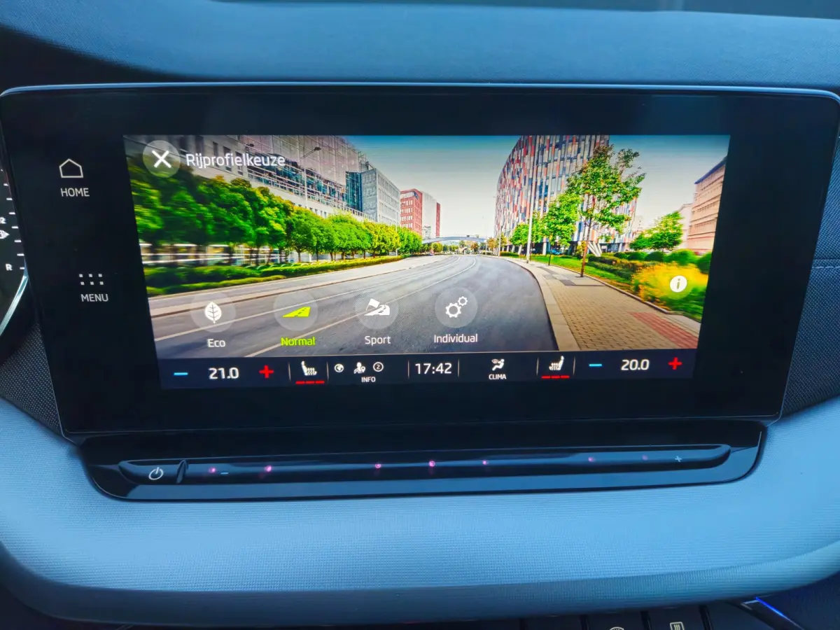1.5 e-TSI Business Edition Plus Automaat/Virtuel/Led/Adapt.Cruise/Trekhaak/Camera/AppleCarplay/Stoelverwarming