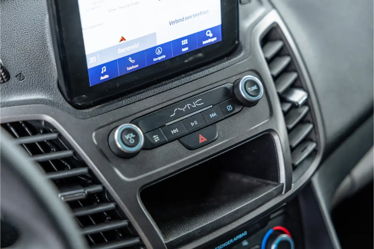 1.5 EcoBlue L2 | Raptor edition | CarPlay | Camera | Navigatie | 3-zitter | Inrichting | DAB | Nieuwe APK