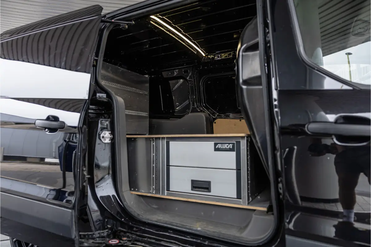 1.5 EcoBlue L2 | Raptor edition | CarPlay | Camera | Navigatie | 3-zitter | Inrichting | DAB | Nieuwe APK