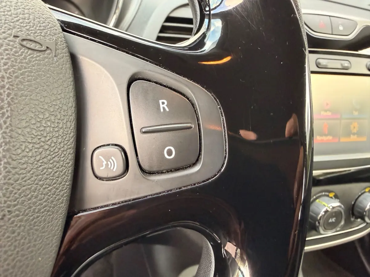 0.9 TCe /Navi/Cruise-c/Led/Airco/Trekhaak/AUX/Dealer-onderhouden