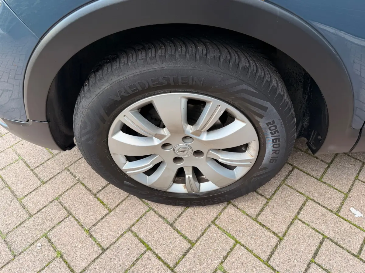 0.9 TCe /Navi/Cruise-c/Led/Airco/Trekhaak/AUX/Dealer-onderhouden