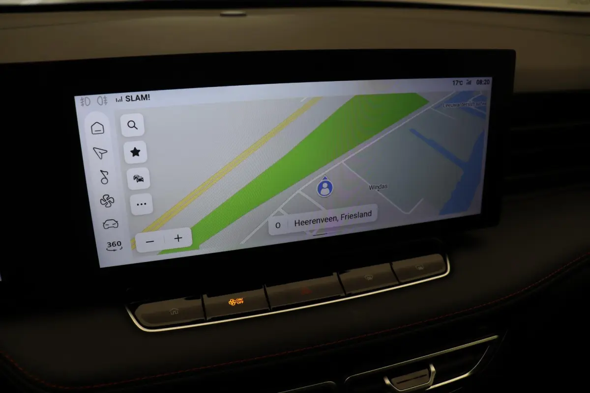 1.5 Luxury | Elektrische Verstelbare Stoelen | Stoelverwarming | Apple Carplay & Android Auto |