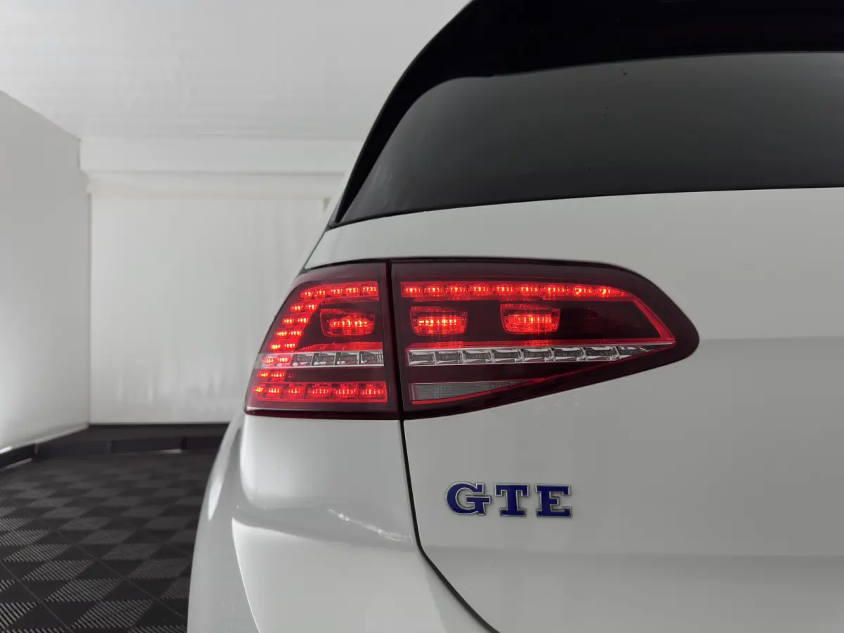 1.4 TSI GTE Aut. Panodak |Heated Seats | Xenon |18Inch | Pdc | Cruise Control