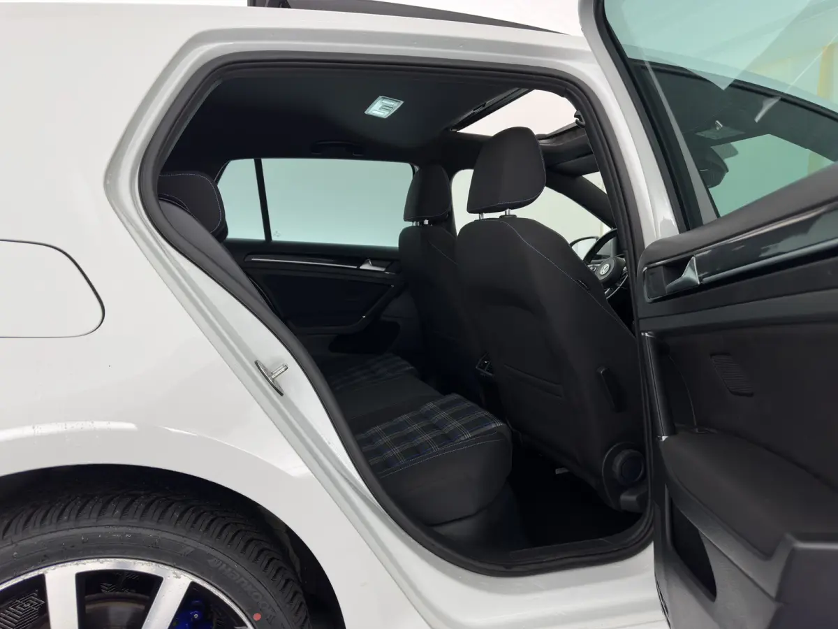 1.4 TSI GTE Aut. Panodak |Heated Seats | Xenon |18Inch | Pdc | Cruise Control