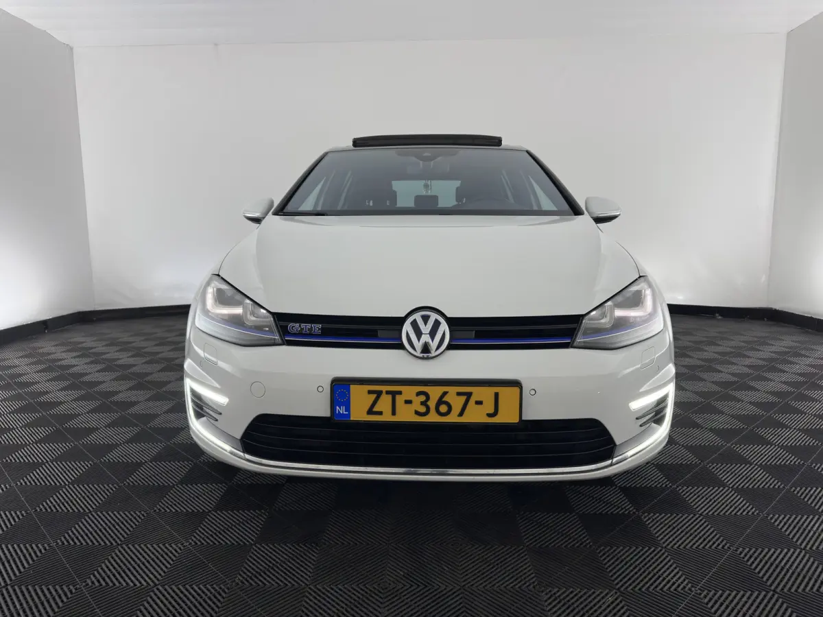 1.4 TSI GTE Aut. Panodak |Heated Seats | Xenon |18Inch | Pdc | Cruise Control