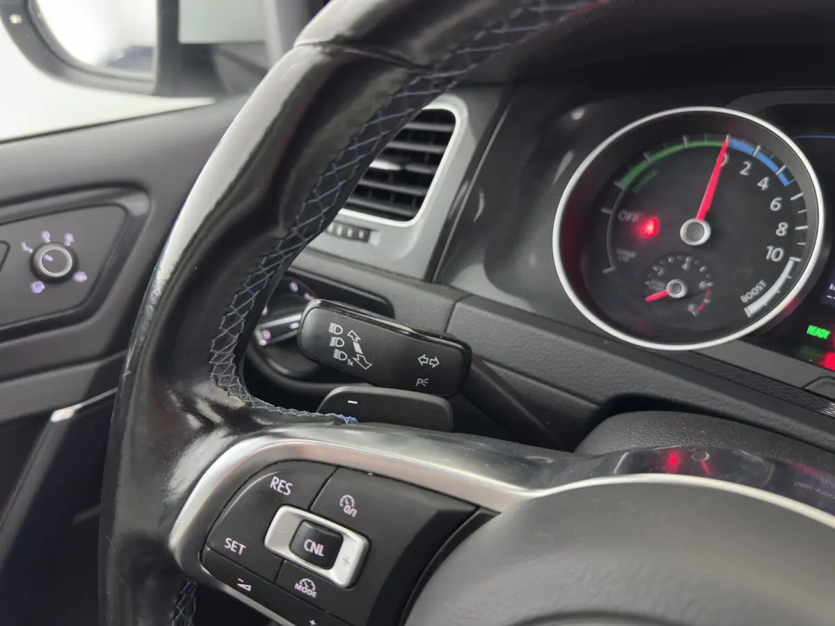 1.4 TSI GTE Aut. Panodak |Heated Seats | Xenon |18Inch | Pdc | Cruise Control
