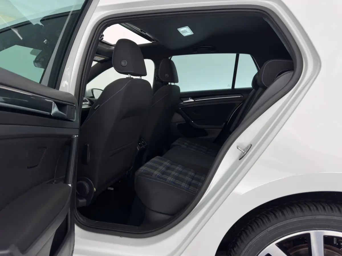 1.4 TSI GTE Aut. Panodak |Heated Seats | Xenon |18Inch | Pdc | Cruise Control