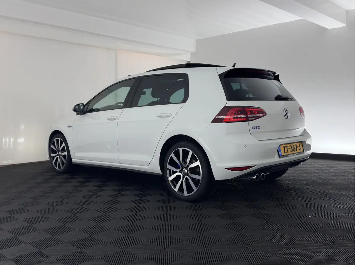1.4 TSI GTE Aut. Panodak |Heated Seats | Xenon |18Inch | Pdc | Cruise Control