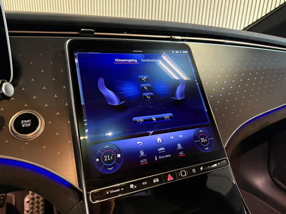 300 89 kWh AMG STYLING-NIGHT-PANORAMA-SOH 97%-MULTISPAAK VELGEN-AIRMATIC-COMPLEET