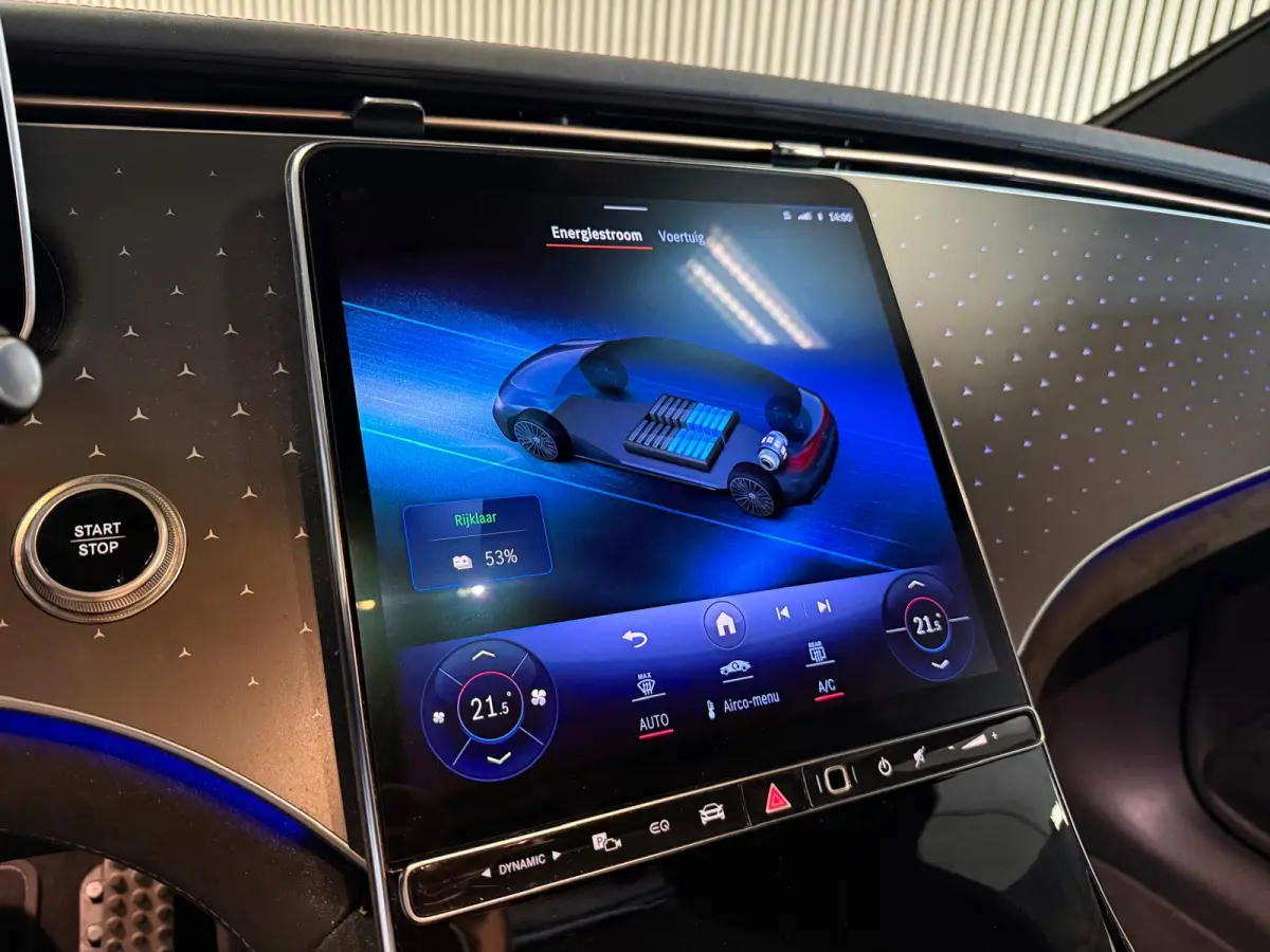 300 89 kWh AMG STYLING-NIGHT-PANORAMA-SOH 97%-MULTISPAAK VELGEN-AIRMATIC-COMPLEET