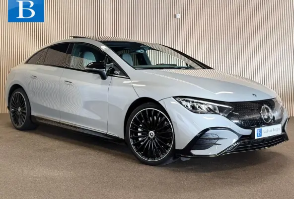300 89 kWh AMG STYLING-NIGHT-PANORAMA-SOH 97%-MULTISPAAK VELGEN-AIRMATIC-COMPLEET