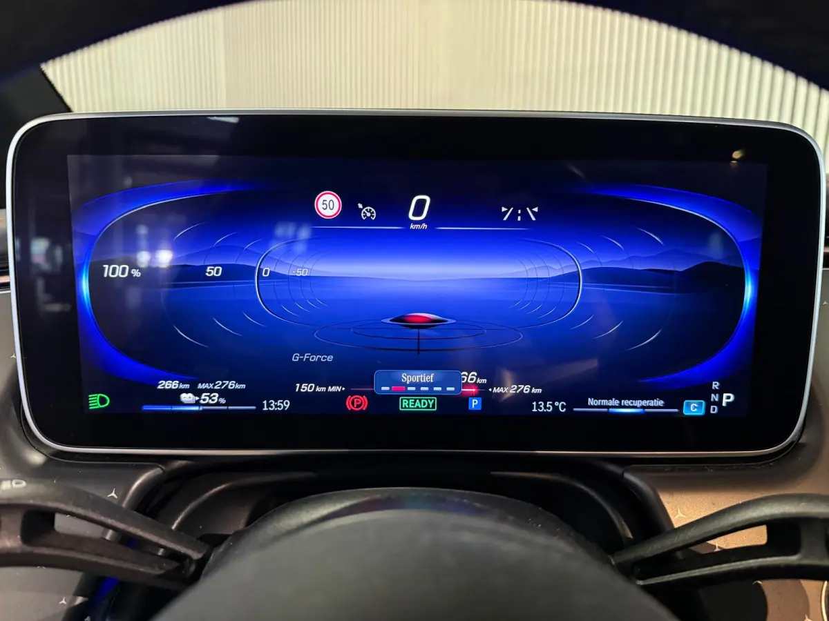 300 89 kWh AMG STYLING-NIGHT-PANORAMA-SOH 97%-MULTISPAAK VELGEN-AIRMATIC-COMPLEET