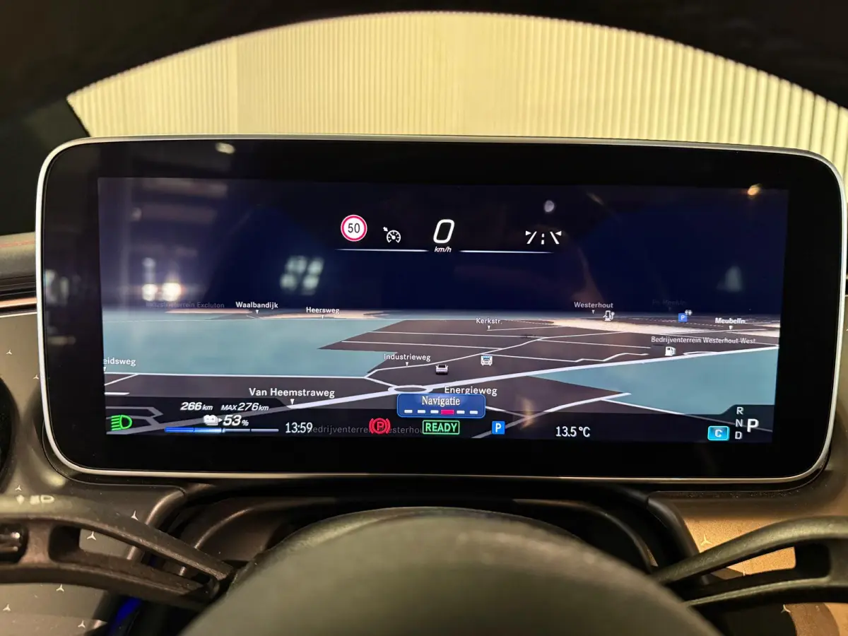 300 89 kWh AMG STYLING-NIGHT-PANORAMA-SOH 97%-MULTISPAAK VELGEN-AIRMATIC-COMPLEET
