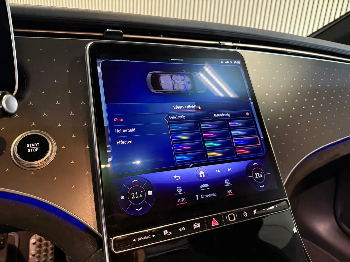 300 89 kWh AMG STYLING-NIGHT-PANORAMA-SOH 97%-MULTISPAAK VELGEN-AIRMATIC-COMPLEET