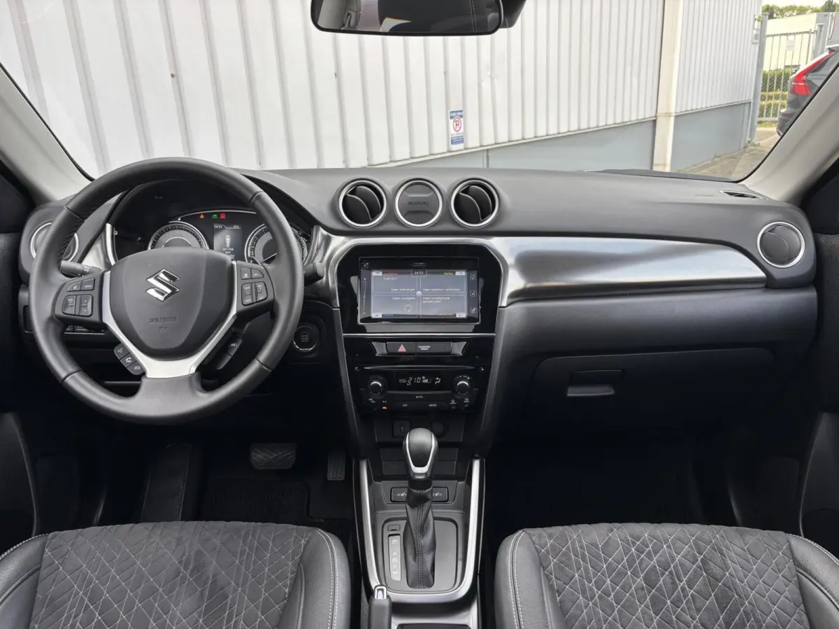 1.5 Hybrid Style Automaat | Schuifdak | Parkeersens. V+A | Adaptive Cruise
