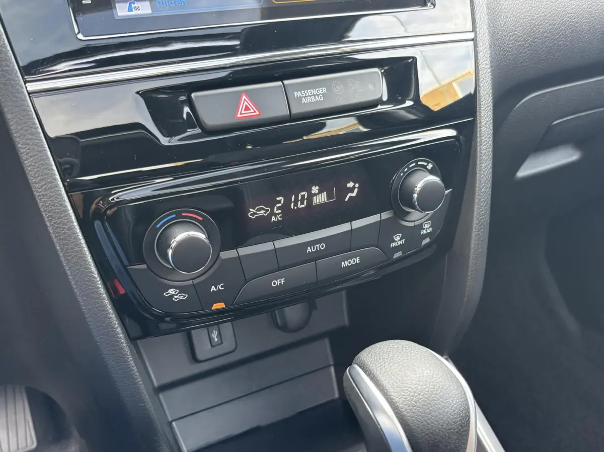 1.5 Hybrid Style Automaat | Schuifdak | Parkeersens. V+A | Adaptive Cruise