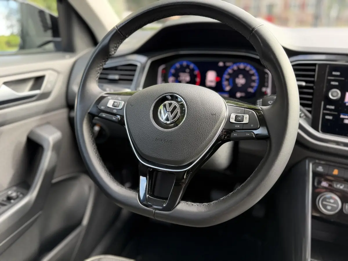 1.5 TSI Sport | DSG | Keyless | Camera | Viritual Cockpit | Blind Spot |
