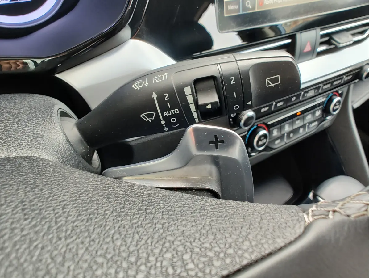 1.6 GDi HYBRID DYNAMIC LINE Navi | Clima | Adaptive Cruise