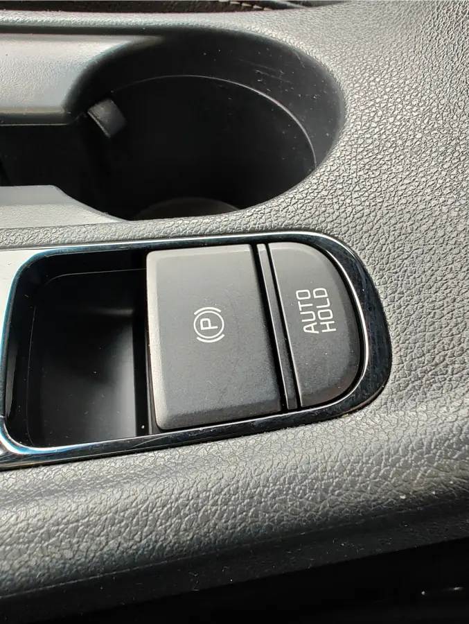1.6 GDi HYBRID DYNAMIC LINE Navi | Clima | Adaptive Cruise