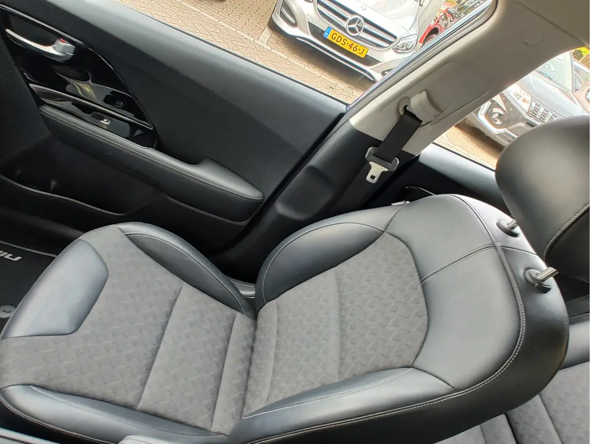 1.6 GDi HYBRID DYNAMIC LINE Navi | Clima | Adaptive Cruise