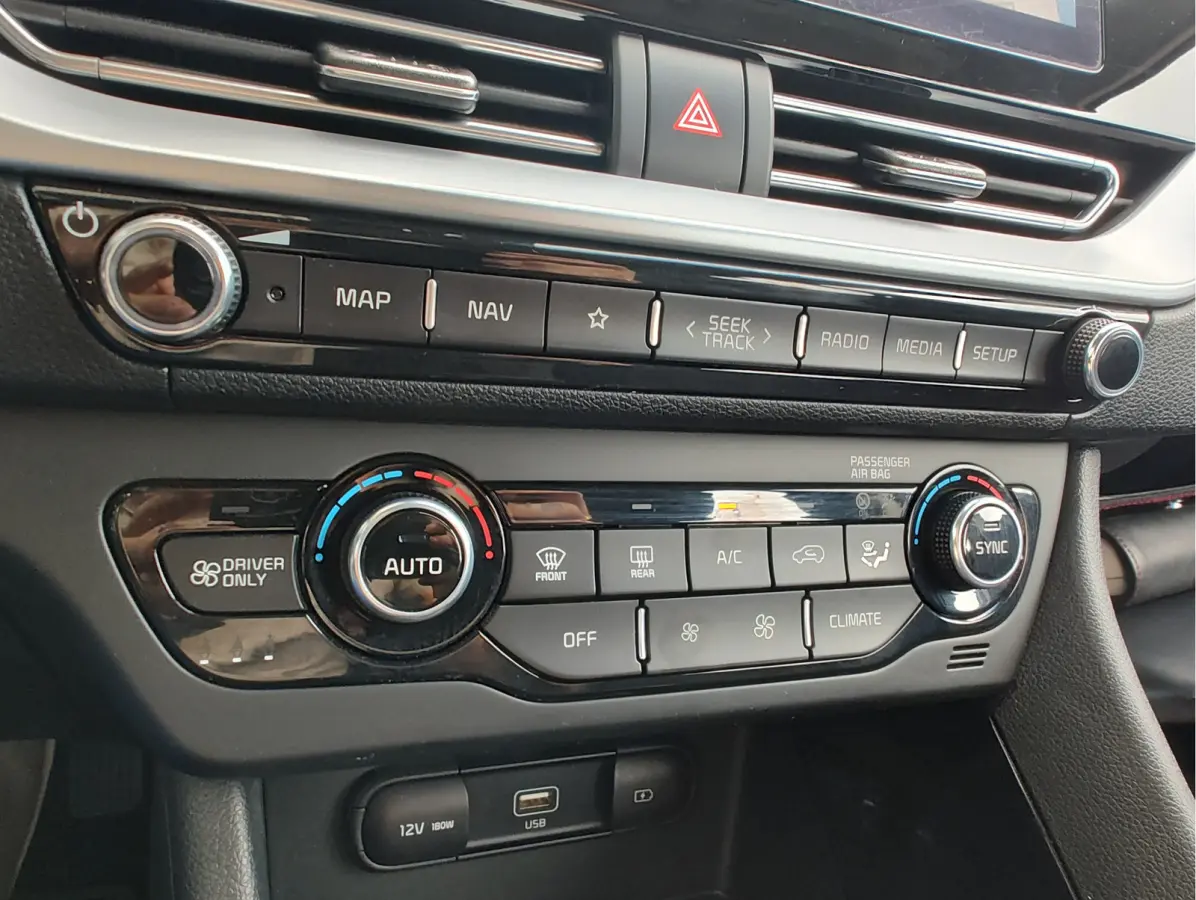 1.6 GDi HYBRID DYNAMIC LINE Navi | Clima | Adaptive Cruise