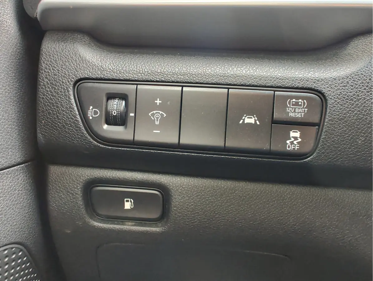 1.6 GDi HYBRID DYNAMIC LINE Navi | Clima | Adaptive Cruise