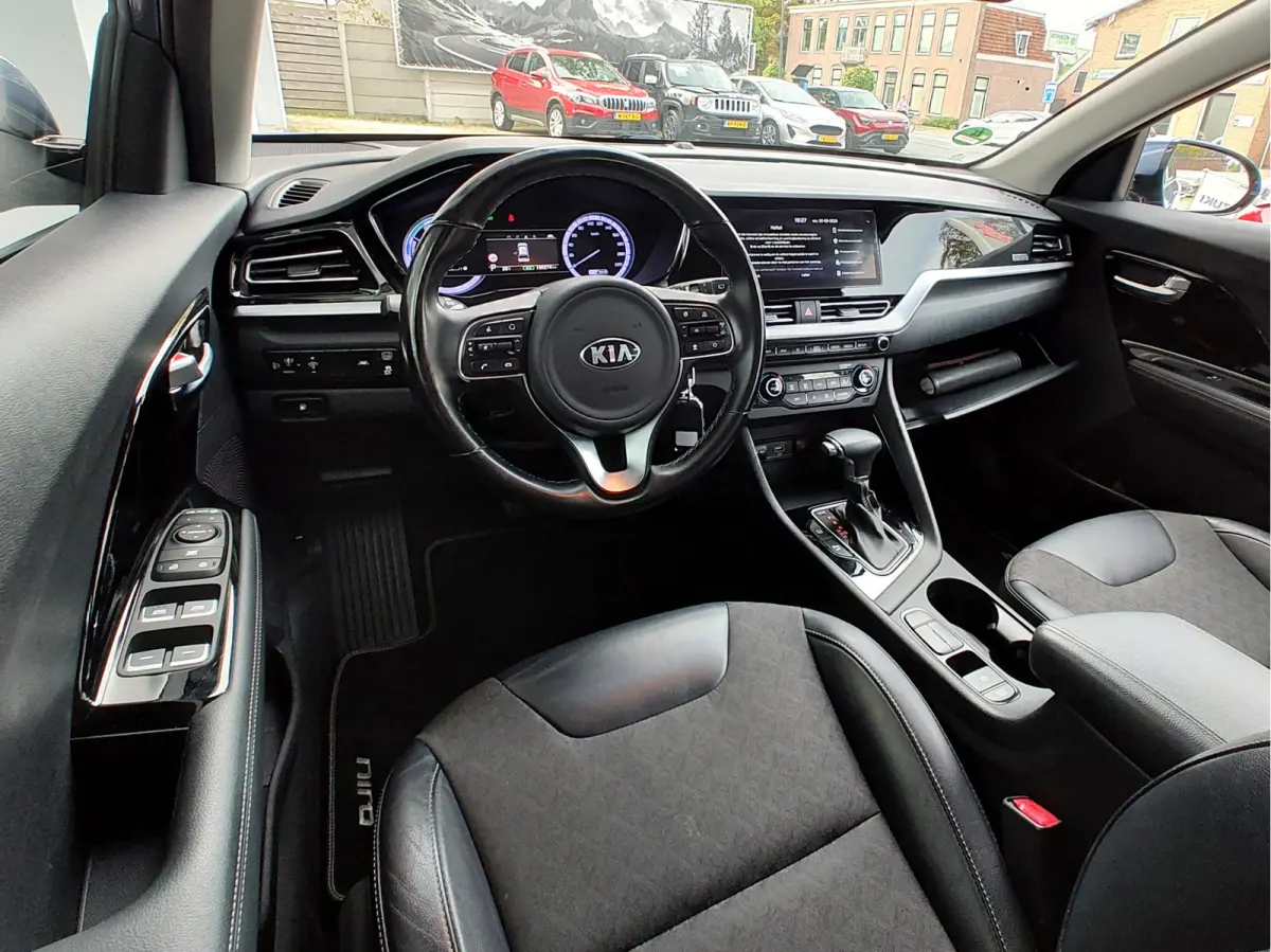 1.6 GDi HYBRID DYNAMIC LINE Navi | Clima | Adaptive Cruise