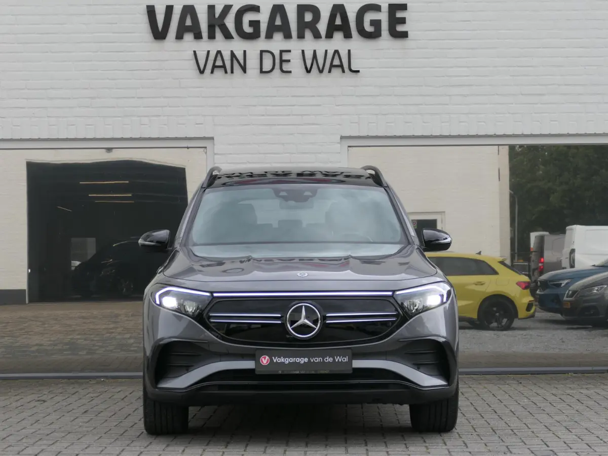 300 4MATIC AMG Line 7p. 67 kWh | Panoramadak | Full LED | Sfeerverlichting | Elektrische achterklep | Achteruitrijcamera | Dodehoek detectie | ACC | Dealer onderhouden | 1e eigenaar