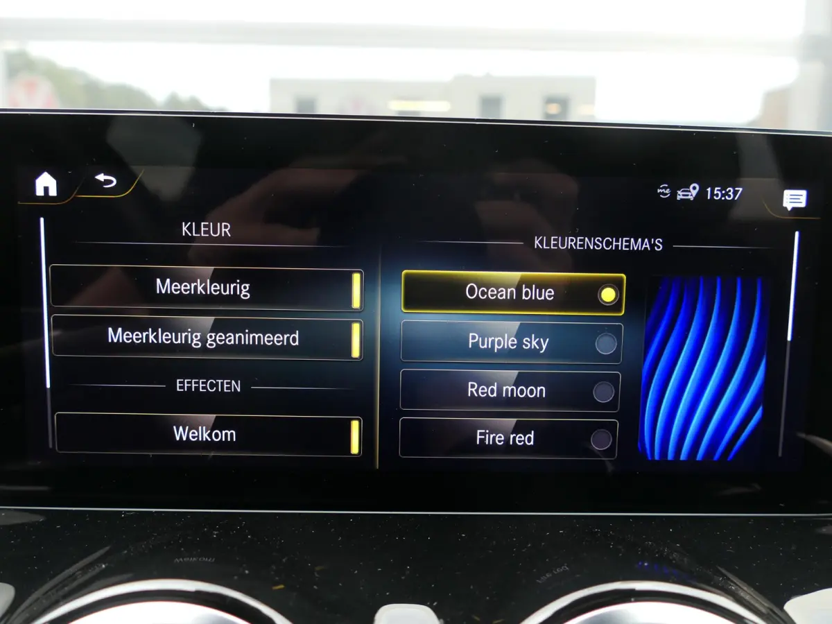 300 4MATIC AMG Line 7p. 67 kWh | Panoramadak | Full LED | Sfeerverlichting | Elektrische achterklep | Achteruitrijcamera | Dodehoek detectie | ACC | Dealer onderhouden | 1e eigenaar