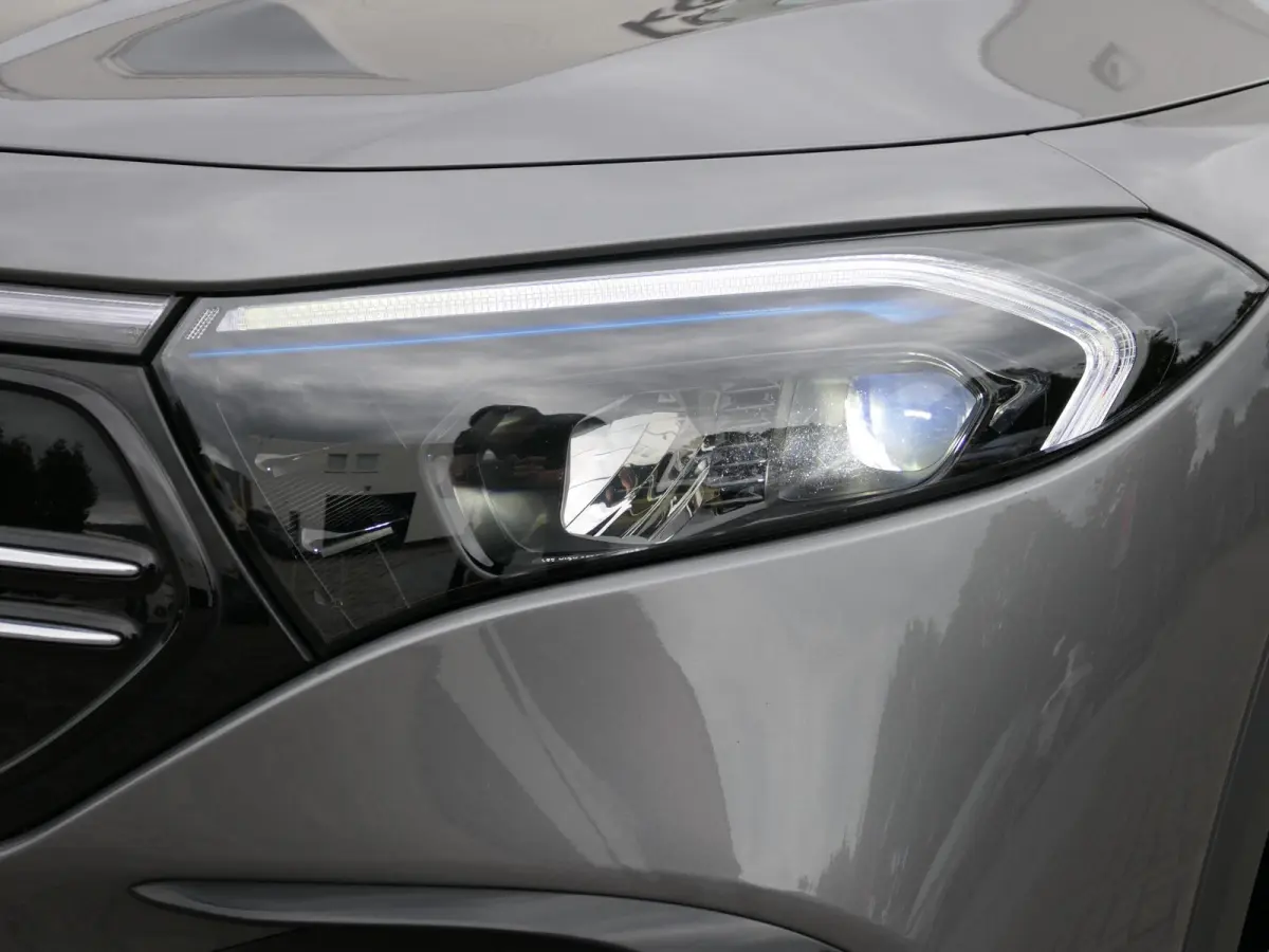 300 4MATIC AMG Line 7p. 67 kWh | Panoramadak | Full LED | Sfeerverlichting | Elektrische achterklep | Achteruitrijcamera | Dodehoek detectie | ACC | Dealer onderhouden | 1e eigenaar