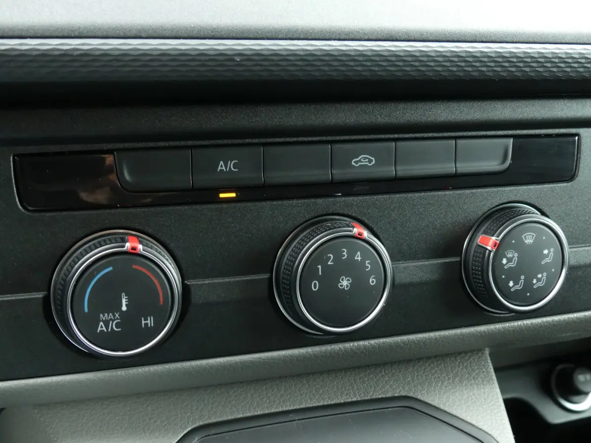 2.0 TDI 150PK DSG L1 / 3P / 2X Schuifdeur / Carplay