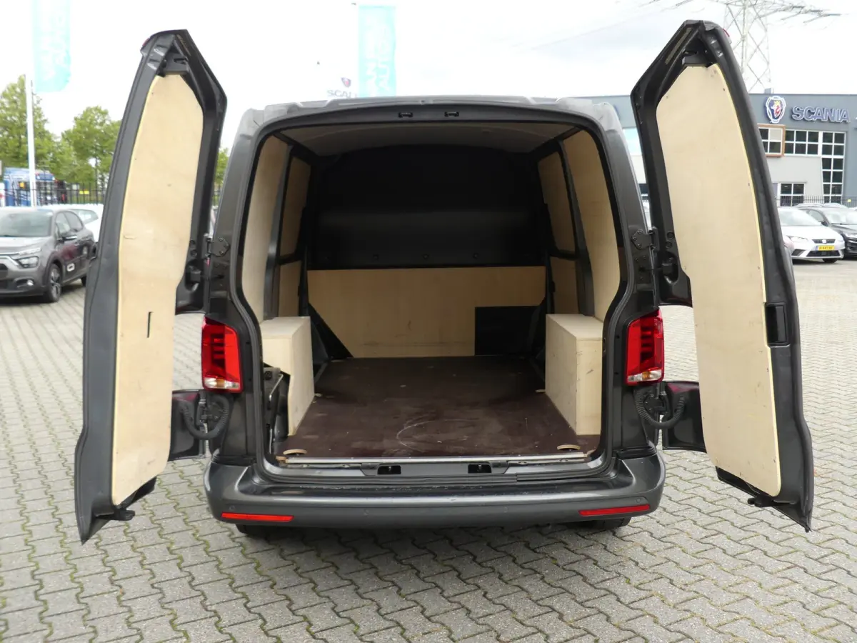 2.0 TDI 150PK DSG L1 / 3P / 2X Schuifdeur / Carplay