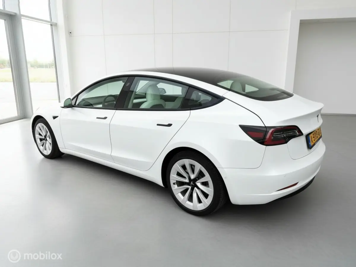 Long Range AWD 75kWh | 351PK | SOH 90% MOBA | Wit Leder | 19” | Incl. BTW