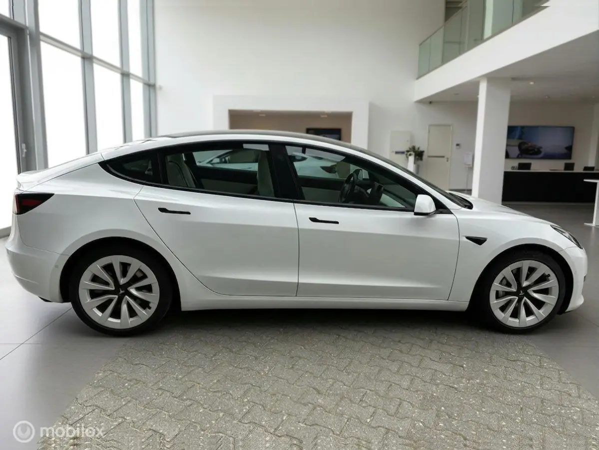 Long Range AWD 75kWh | 351PK | SOH 90% MOBA | Wit Leder | 19” | Incl. BTW