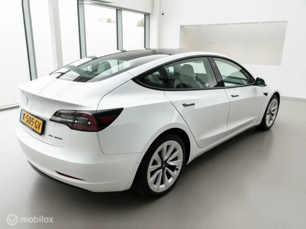 Long Range AWD 75kWh | 351PK | SOH 90% MOBA | Wit Leder | 19” | Incl. BTW