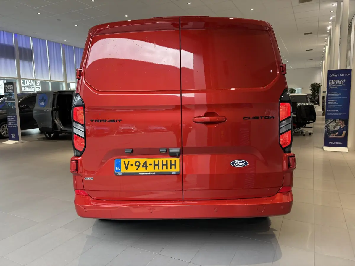 320 2.5 PHEV L2H1 Limited | TREKHAAK | ADAPTIVE CRUISE CONTROL | LM VELGEN | NAVI | CARPLAY | STOEL, STUUR EN VOORRUITVERWARMING |