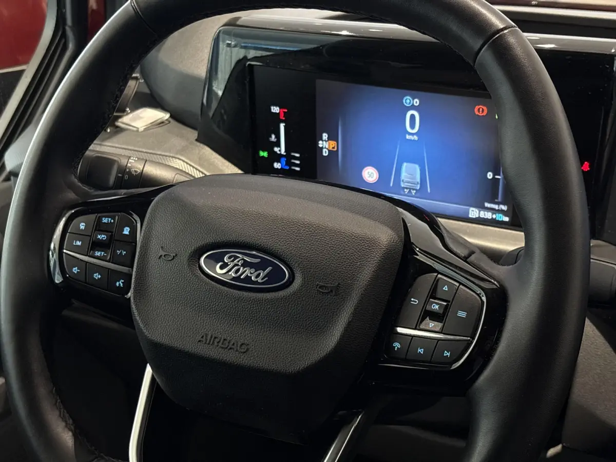 320 2.5 PHEV L2H1 Limited | TREKHAAK | ADAPTIVE CRUISE CONTROL | LM VELGEN | NAVI | CARPLAY | STOEL, STUUR EN VOORRUITVERWARMING |