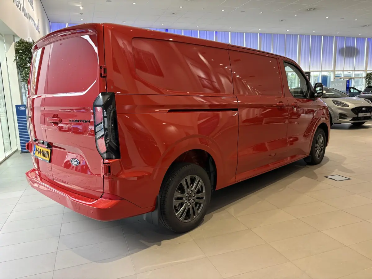 320 2.5 PHEV L2H1 Limited | TREKHAAK | ADAPTIVE CRUISE CONTROL | LM VELGEN | NAVI | CARPLAY | STOEL, STUUR EN VOORRUITVERWARMING |