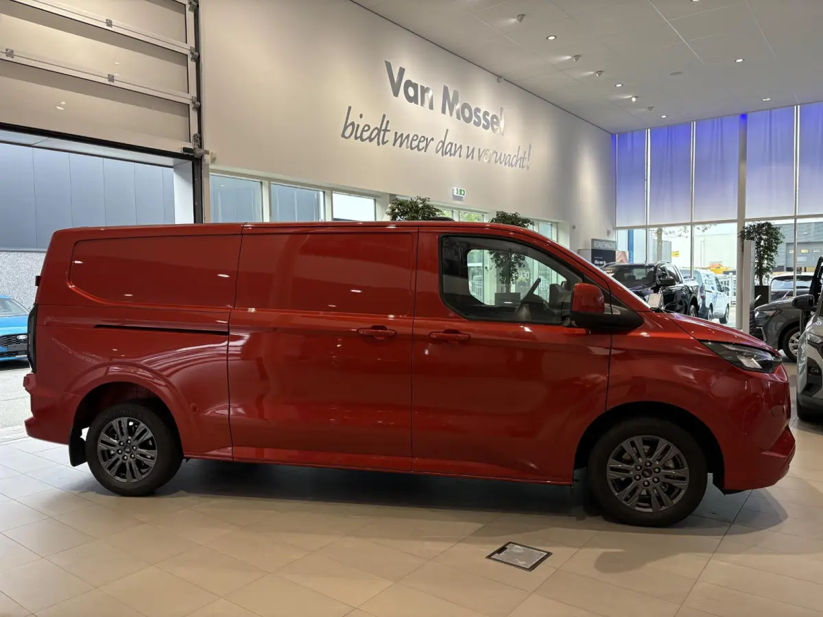 320 2.5 PHEV L2H1 Limited | TREKHAAK | ADAPTIVE CRUISE CONTROL | LM VELGEN | NAVI | CARPLAY | STOEL, STUUR EN VOORRUITVERWARMING |