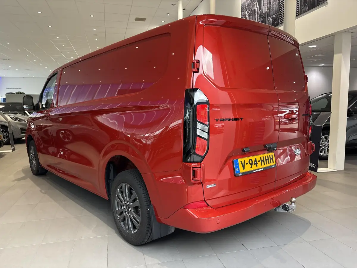 320 2.5 PHEV L2H1 Limited | TREKHAAK | ADAPTIVE CRUISE CONTROL | LM VELGEN | NAVI | CARPLAY | STOEL, STUUR EN VOORRUITVERWARMING |